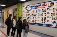 Sınıfımızda Biz Okul Posteri