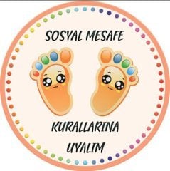 Korona Virüs Ana Okulu Sosyal Mesafe Etiketi